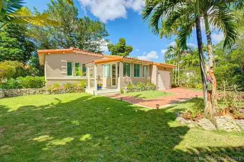 902 Monterey Street Coral Gables FL 33134