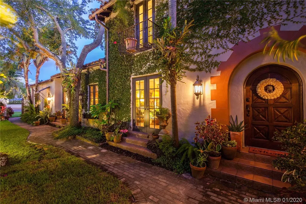 4122 Palmarito Street Coral Gables FL 33146
