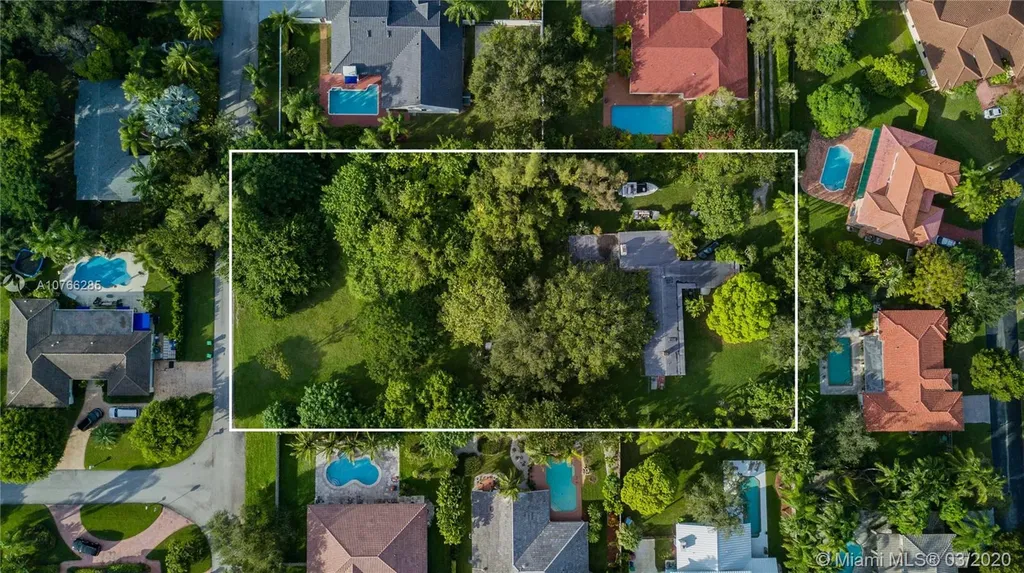 8275 SW 172nd Street Palmetto Bay FL 33157