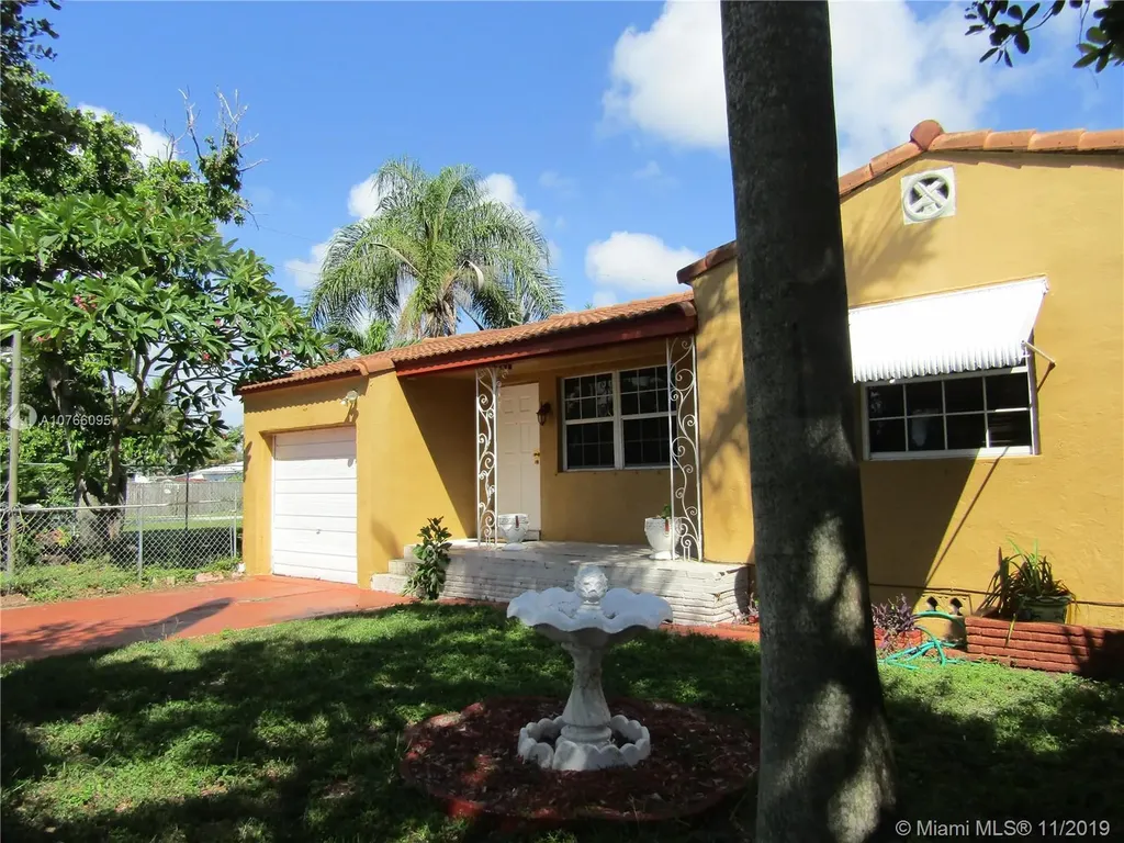2131 Arthur Street Hollywood FL 33020