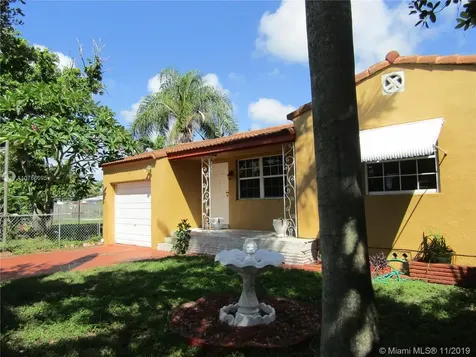 2131 Arthur Street Hollywood FL 33020