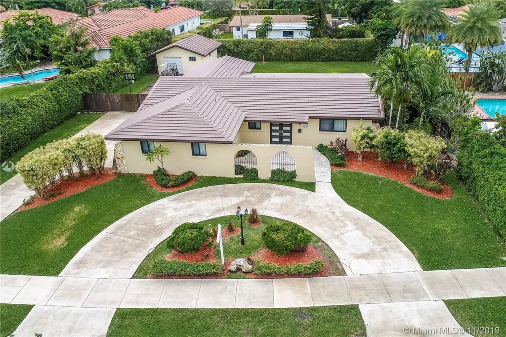 3220 SW 107th Court Miami FL 33165