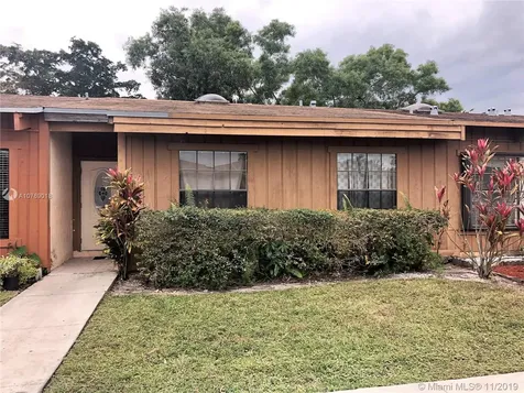 7496 NW 33rd Street Lauderhill FL 33319