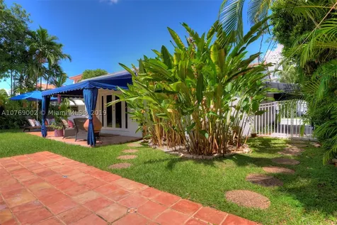 1050 W 47th Street Miami Beach FL 33140