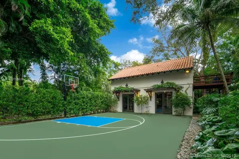 8301 SW 53rd Avenue Miami FL 33143