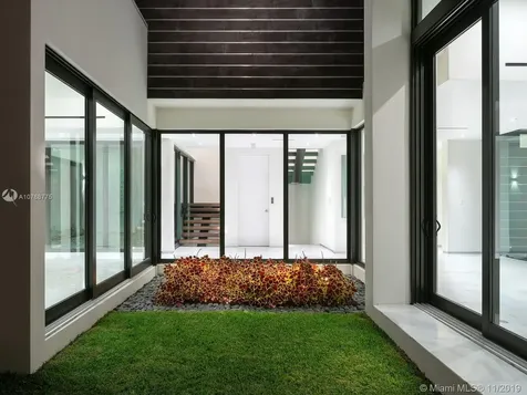 2255 S Miami Avenue Miami FL 33129