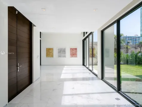 2255 S Miami Avenue Miami FL 33129