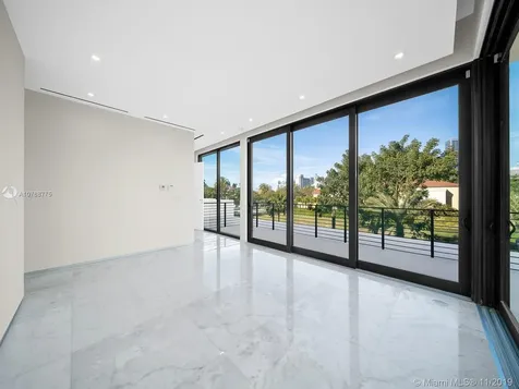 2255 S Miami Avenue Miami FL 33129