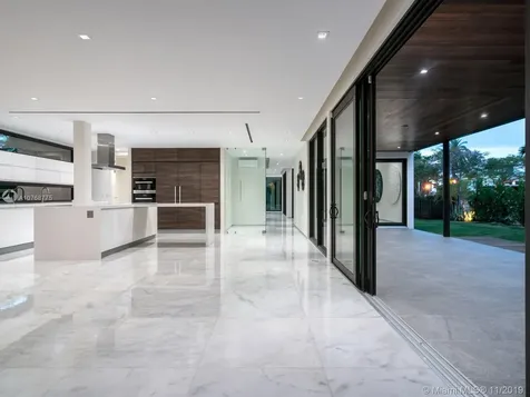 2255 S Miami Avenue Miami FL 33129