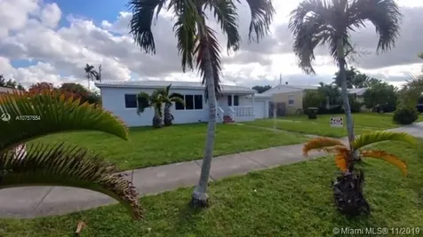 330 W 56th Street Hialeah FL 33012