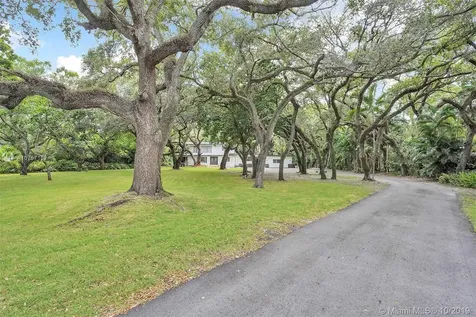 18940 NE 22nd Avenue Miami FL 33180