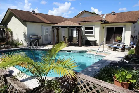 8310 NW 48th Street Lauderhill FL 33351