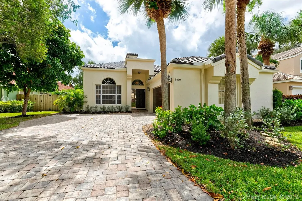 6830 NW 75th Place Parkland FL 33067