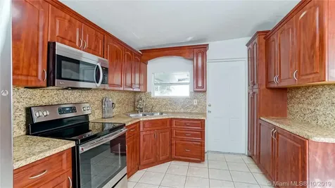 1041 NE 212th Terrace Miami FL 33179