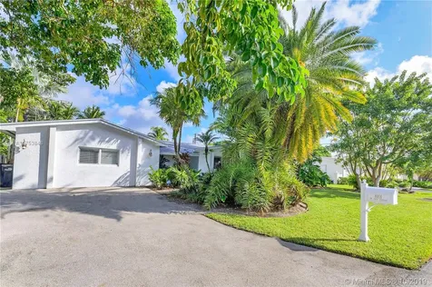 8101 SW 139th Terrace Palmetto Bay FL 33158