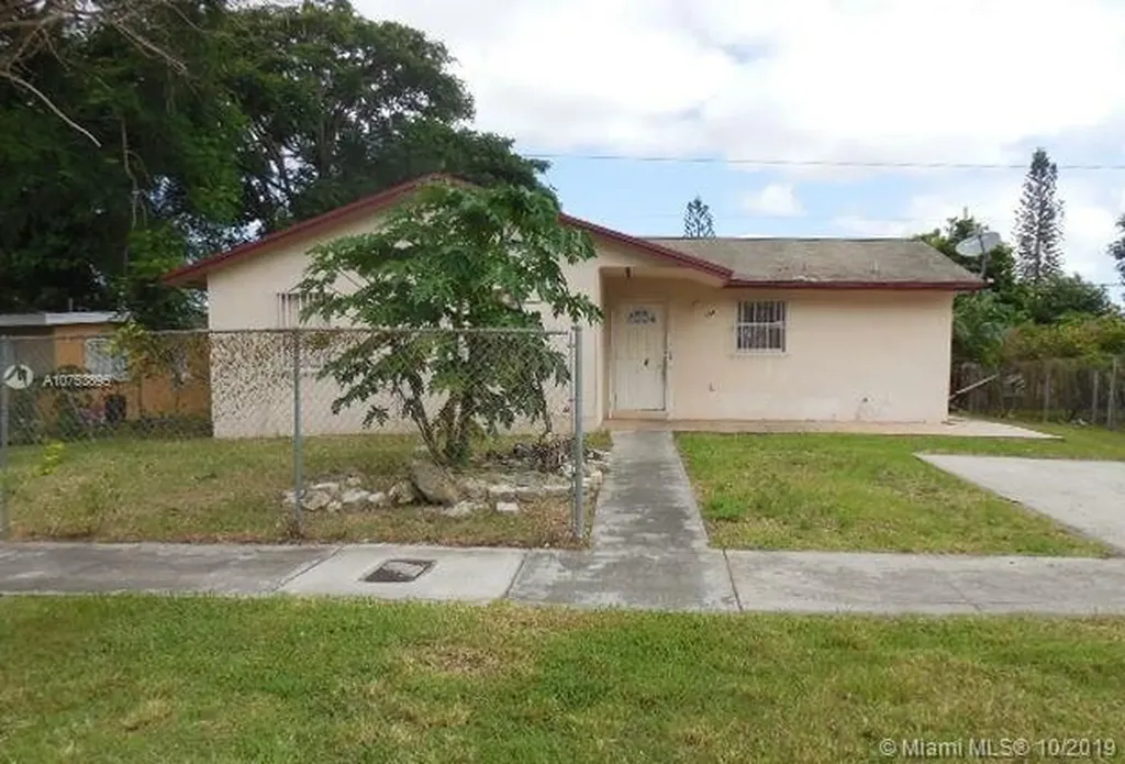 750 SW 7th Street Florida City FL 33034