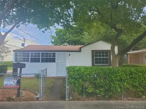 5327 NW 24th Court Miami FL 33142