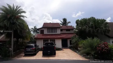 4040 SW 84th Terrace Davie FL 33328
