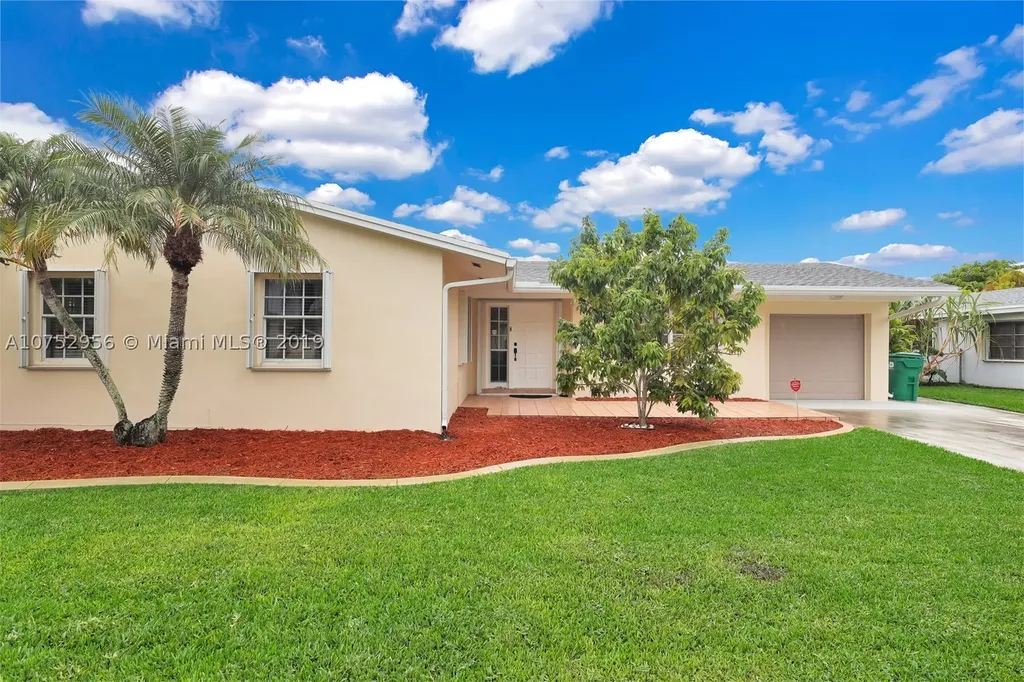 18524 SW 90th Court Cutler Bay FL 33157