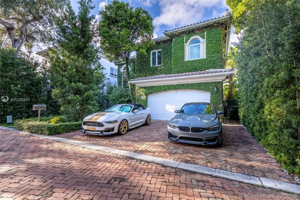 2755 Brickell Court Miami FL 33129