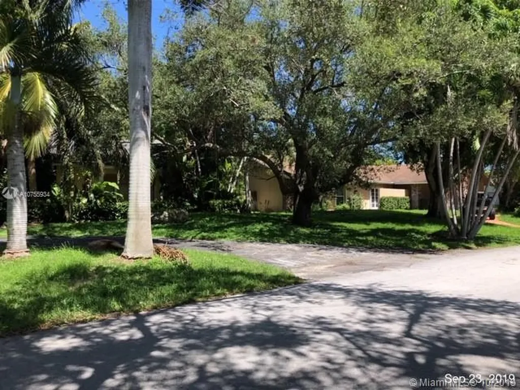 7841 SW 183rd Terrace Palmetto Bay FL 33157