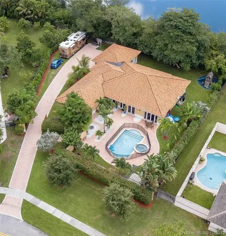 2100 SW 51st Terrace Plantation FL 33317