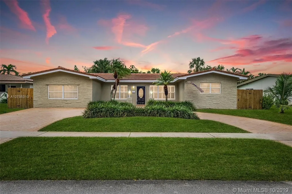 530 N Crescent Drive Hollywood FL 33021