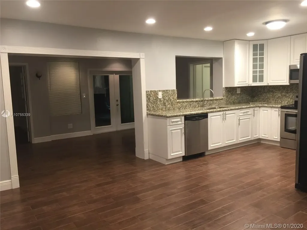 2724 Cleveland Street Hollywood FL 33020