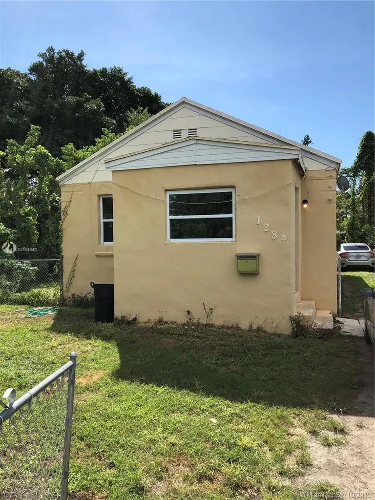 1288 NW 52nd Street Miami FL 33142