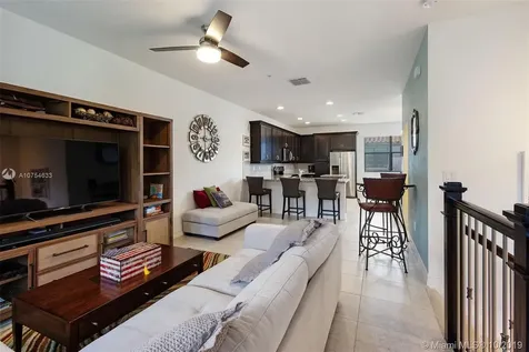 11343 SW 14th Street Pembroke Pines FL 33025