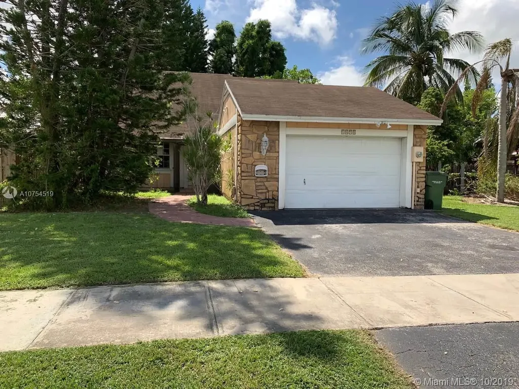 1098 Hummingbird Drive Homestead FL 33035