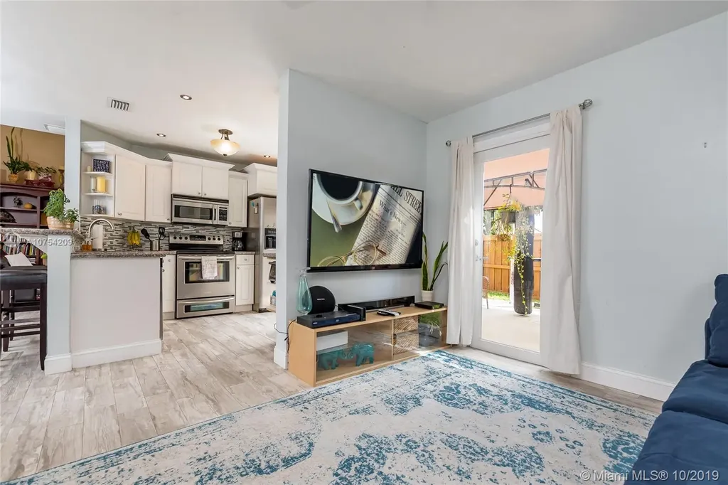8411 NW 1st Terrace Miami FL 33126