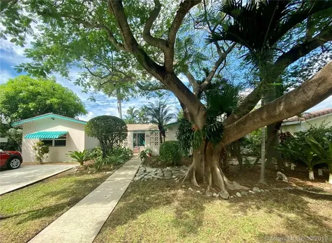 1305 Garfield Street Hollywood FL 33019