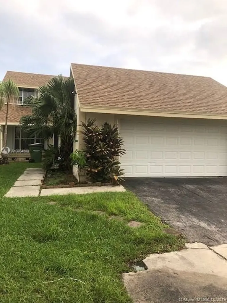 1429 Kittiwake Court Homestead FL 33035