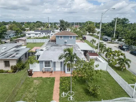 591 E 44th Street Hialeah FL 33013