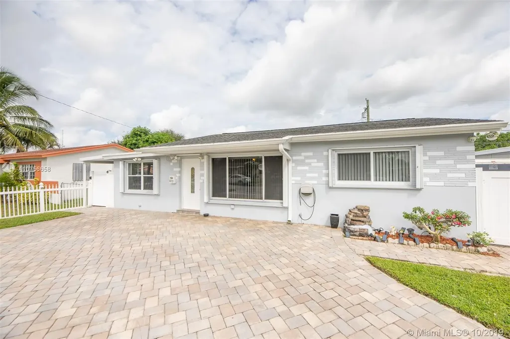6721 Liberty Street Hollywood FL 33024
