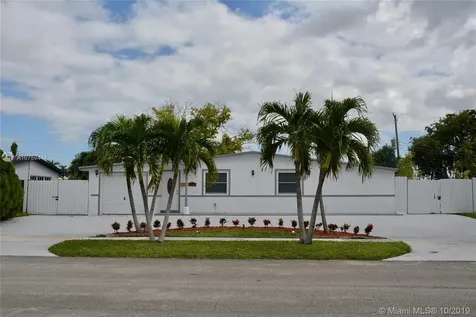 17845 NW 81st Court Hialeah FL 33015