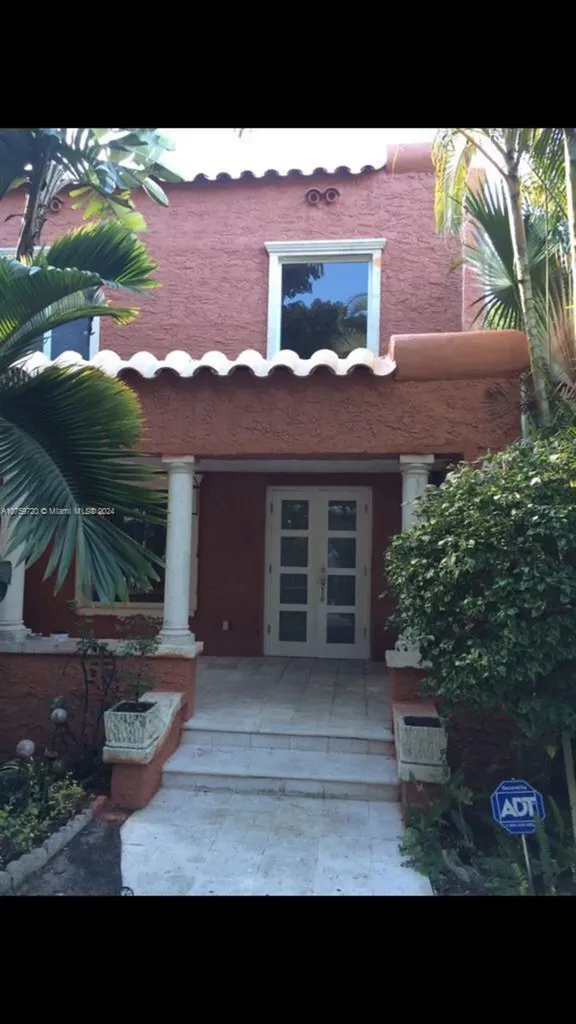 818 NW 14th Court Miami FL 33125