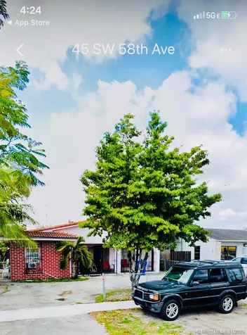 30 SW 58th Avenue Miami FL 33144