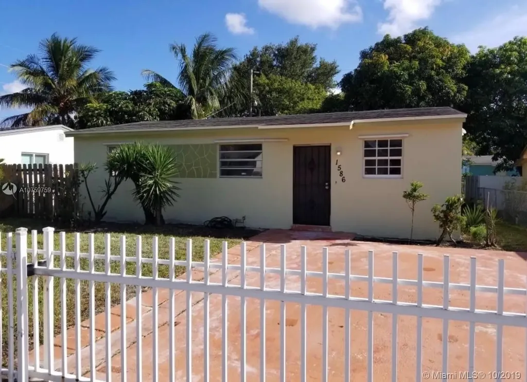1586 NE 152nd Terrace North Miami Beach FL 33162