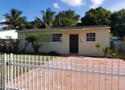 1586 NE 152nd Terrace North Miami Beach FL 33162