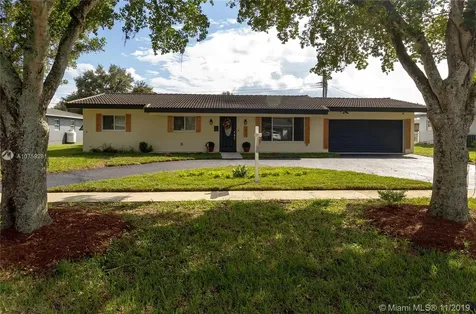 7470 NW 11th Place Plantation FL 33313