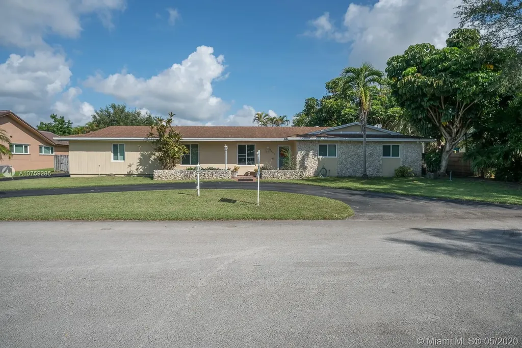 8805 SW 177th Terrace Palmetto Bay FL 33157