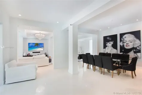 5625 N Bay Road Miami Beach FL 33140