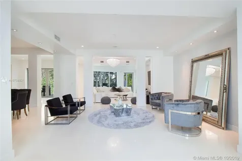 5625 N Bay Road Miami Beach FL 33140