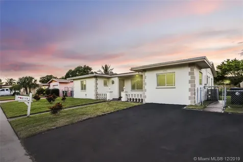 2741 NW 38th Terrace Lauderdale Lakes FL 33311