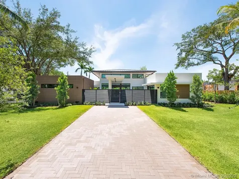 9140 SW 69 Avenue Pinecrest FL 33156