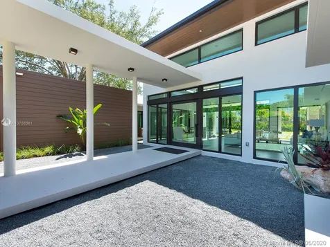9140 SW 69 Avenue Pinecrest FL 33156