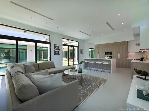 9140 SW 69 Avenue Pinecrest FL 33156