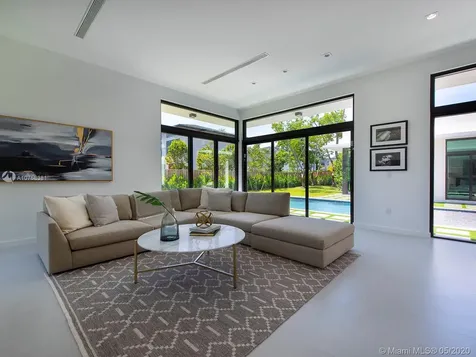 9140 SW 69 Avenue Pinecrest FL 33156